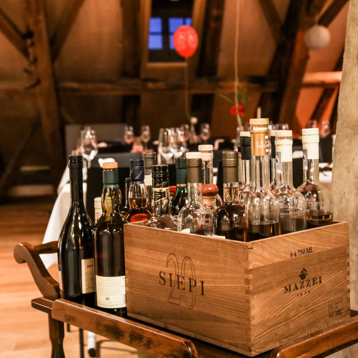 Feiern mit Digestif Wagen