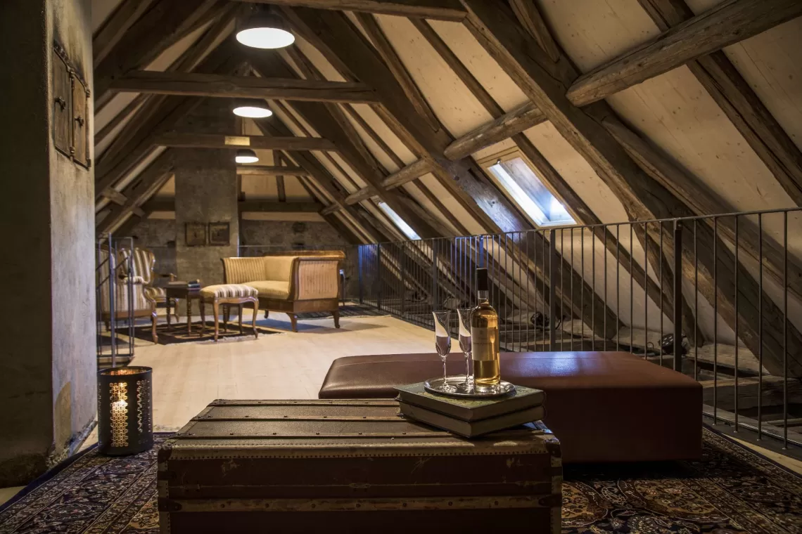 Lounge im Dachstock Banketraum