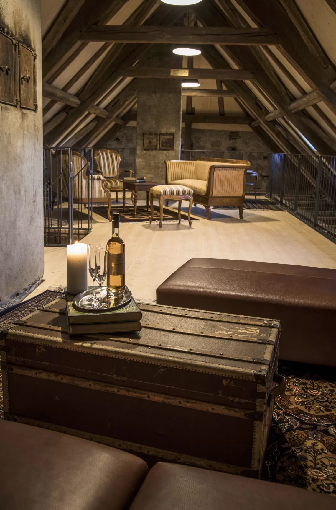 Lounge Dachstock.jpg
