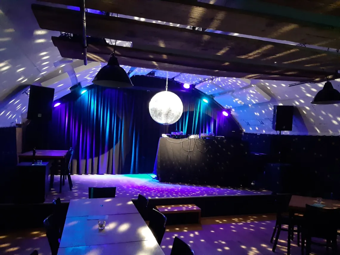 Disco und Party an Geburtstagsfeier
